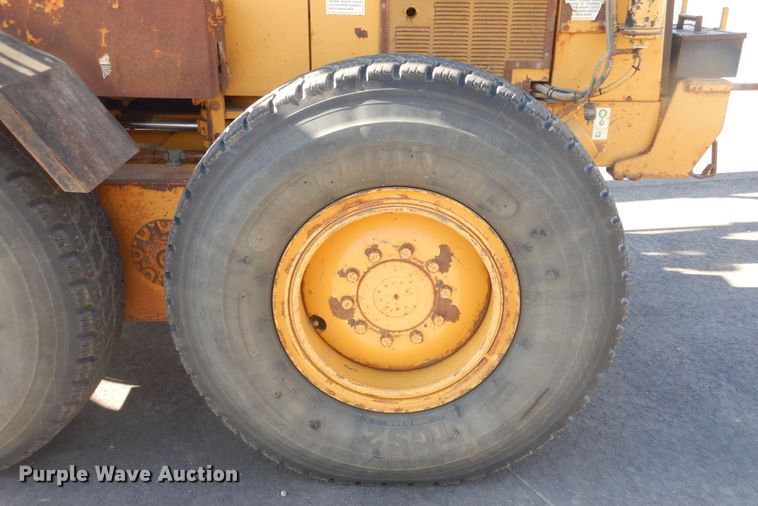 image for item MY9000 2003 Caterpillar 140H  motor grader