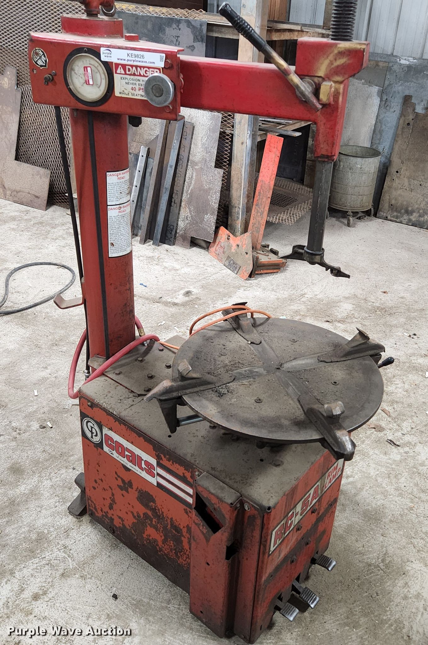 Coats RC5A 040 rim clamp tire machine in Farmington, MO Item KE9826