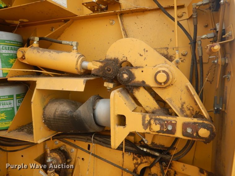 image for item DJ1286 Vermeer 605L  round baler