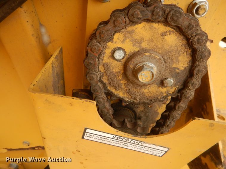 image for item DJ1286 Vermeer 605L  round baler