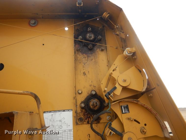 image for item DJ1286 Vermeer 605L  round baler