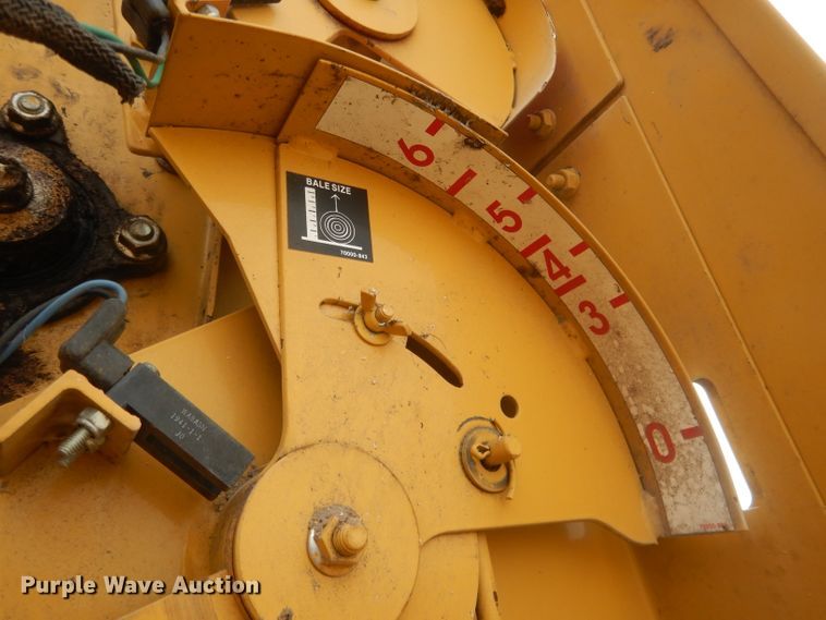 image for item DJ1286 Vermeer 605L  round baler