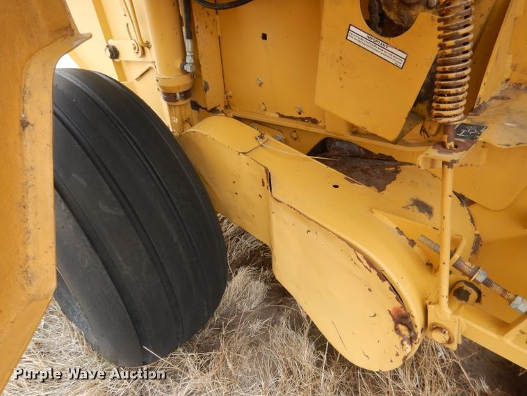 image for item DJ1286 Vermeer 605L  round baler