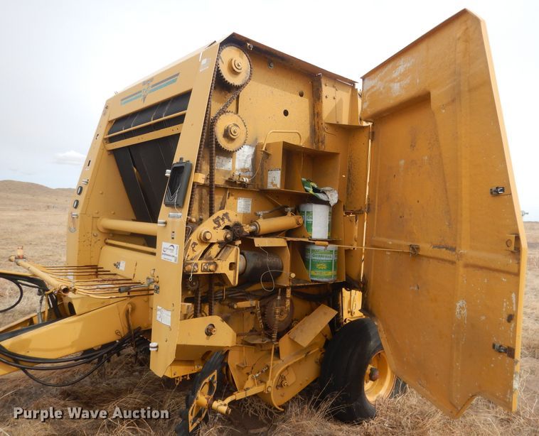 image for item DJ1286 Vermeer 605L  round baler