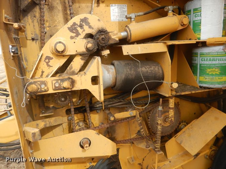 image for item DJ1286 Vermeer 605L  round baler