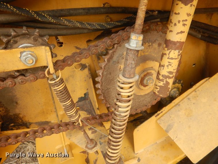 image for item DJ1286 Vermeer 605L  round baler