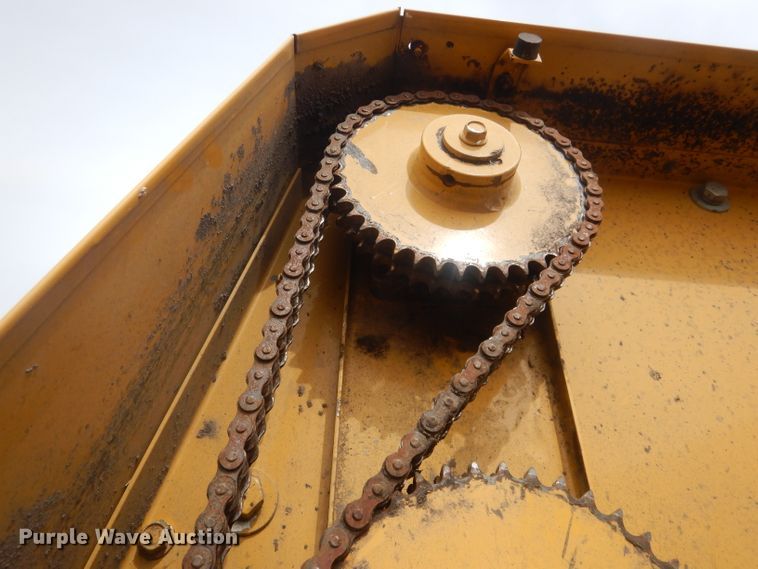 image for item DJ1286 Vermeer 605L  round baler