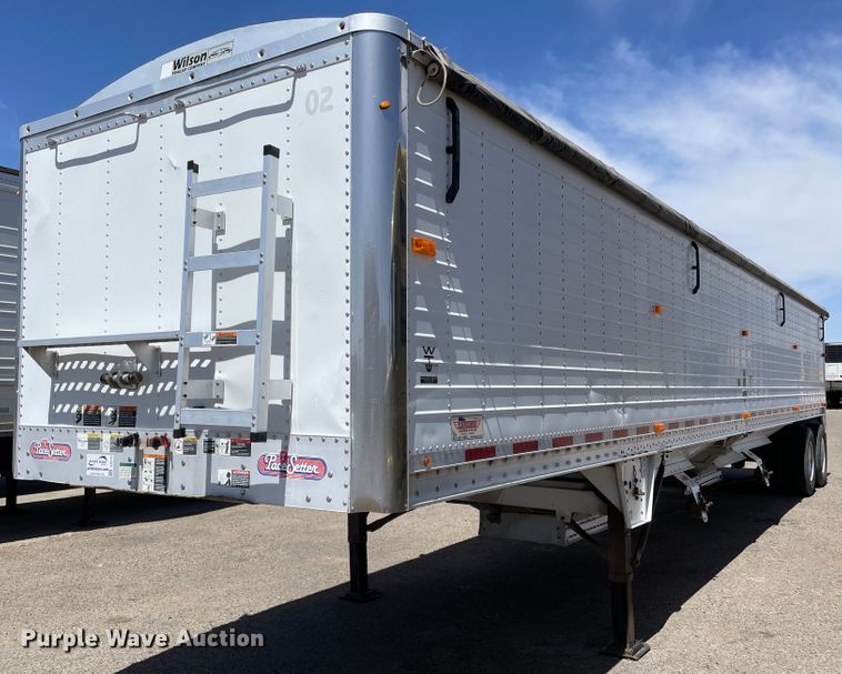 image for item DJ5115 2011 Wilson DWH-550 Pace Setter  grain trailer
