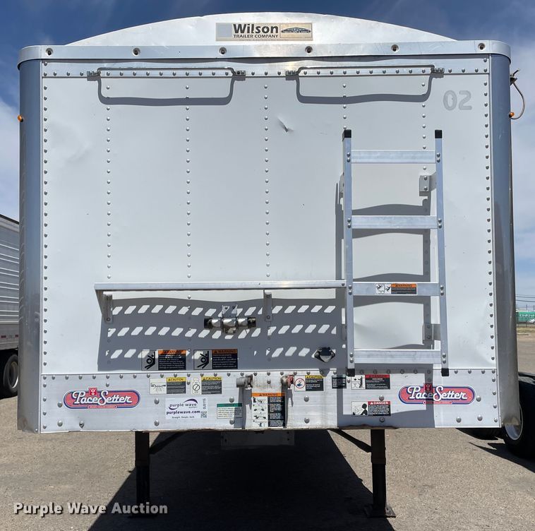 image for item DJ5115 2011 Wilson DWH-550 Pace Setter  grain trailer