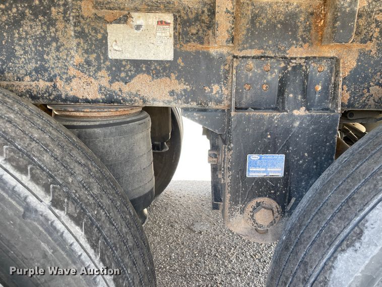 image for item DJ5115 2011 Wilson DWH-550 Pace Setter  grain trailer