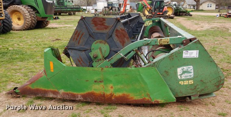 image for item DK0333 1991 John Deere 925  flex head