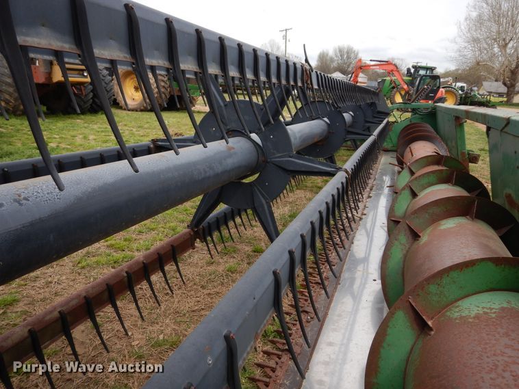 image for item DK0333 1991 John Deere 925  flex head