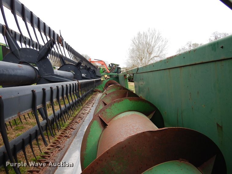 image for item DK0333 1991 John Deere 925  flex head