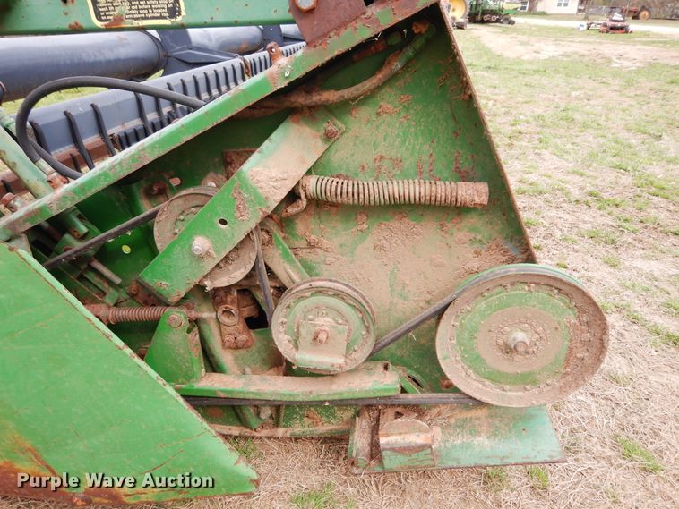 image for item DK0333 1991 John Deere 925  flex head