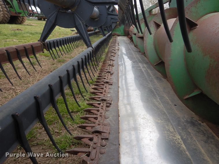 image for item DK0333 1991 John Deere 925  flex head