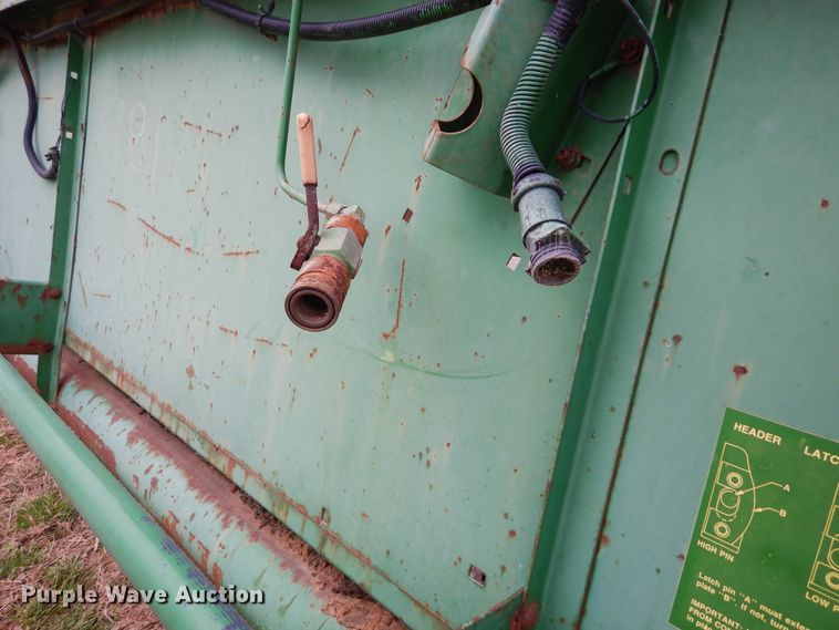 image for item DK0333 1991 John Deere 925  flex head