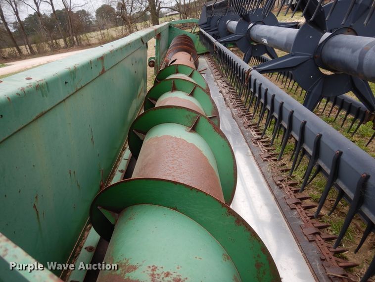 image for item DK0333 1991 John Deere 925  flex head