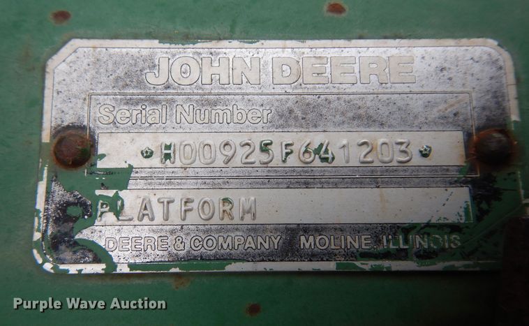 image for item DK0333 1991 John Deere 925  flex head