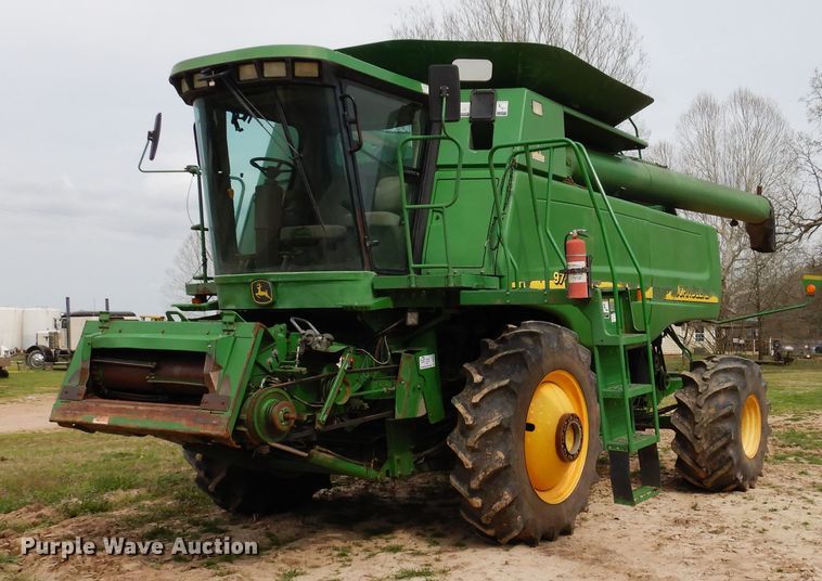 image for item DK0334 2004 John Deere 9760 STS  RWA combine