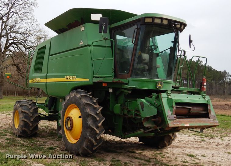 image for item DK0334 2004 John Deere 9760 STS  RWA combine