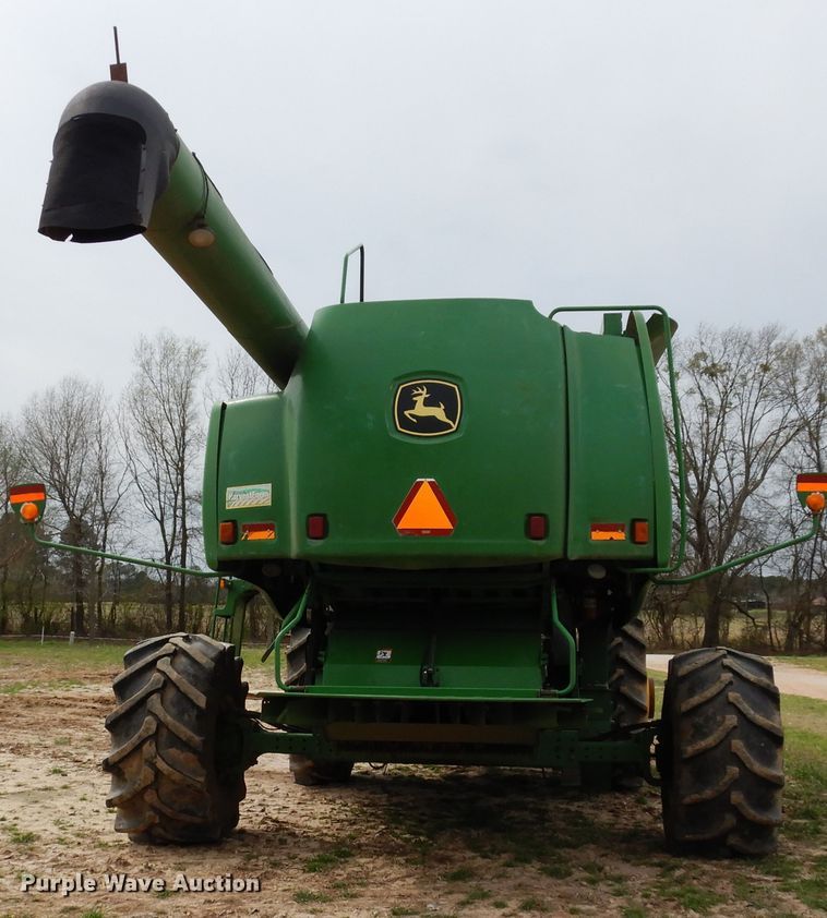 image for item DK0334 2004 John Deere 9760 STS  RWA combine