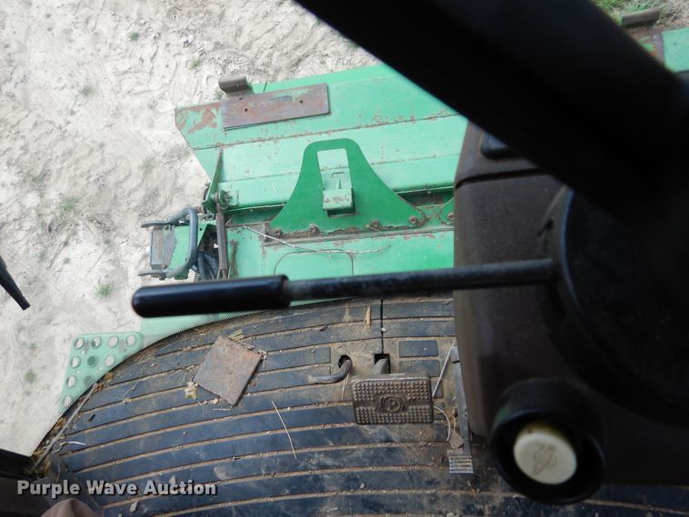 image for item DK0334 2004 John Deere 9760 STS  RWA combine