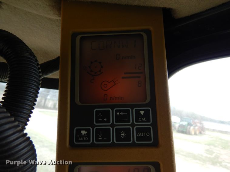 image for item DK0334 2004 John Deere 9760 STS  RWA combine