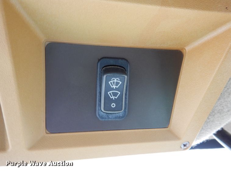 image for item DK0334 2004 John Deere 9760 STS  RWA combine