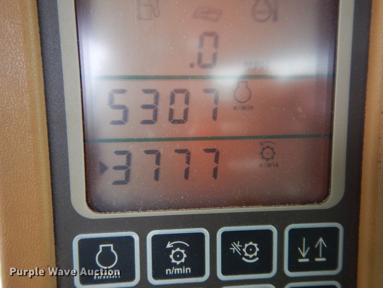 image for item DK0334 2004 John Deere 9760 STS  RWA combine