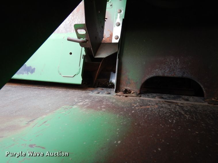 image for item DK0334 2004 John Deere 9760 STS  RWA combine