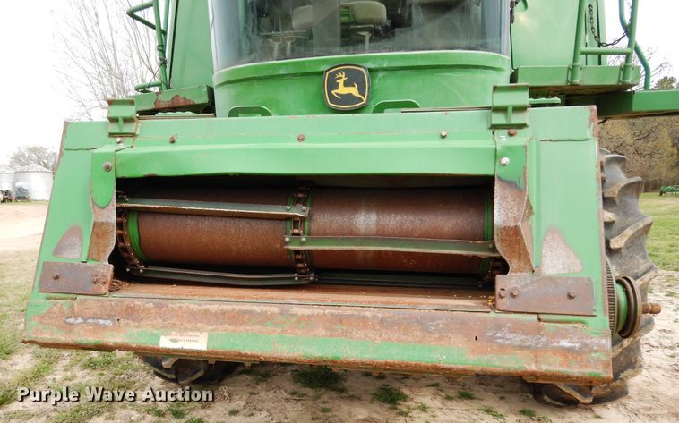 image for item DK0334 2004 John Deere 9760 STS  RWA combine