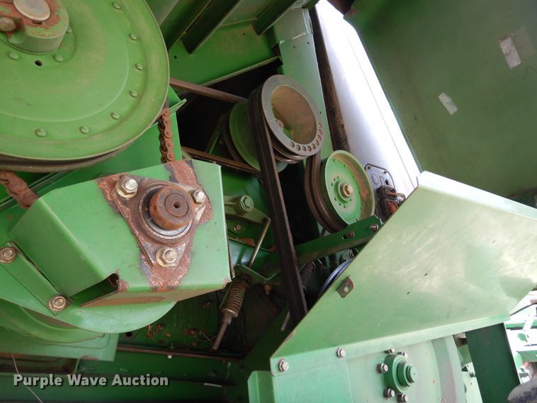 image for item DK0334 2004 John Deere 9760 STS  RWA combine