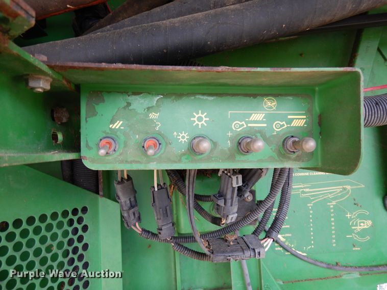 image for item DK0334 2004 John Deere 9760 STS  RWA combine