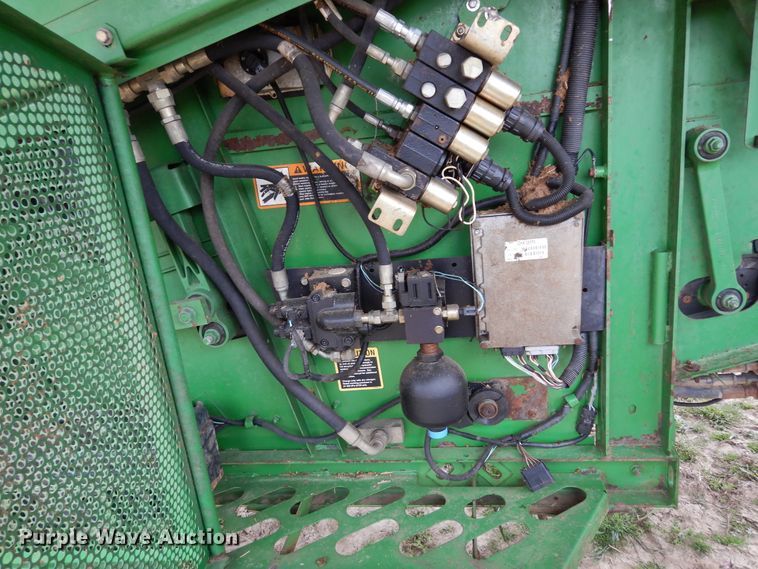 image for item DK0334 2004 John Deere 9760 STS  RWA combine