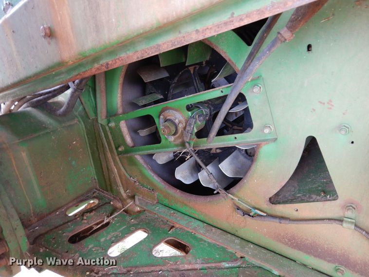 image for item DK0334 2004 John Deere 9760 STS  RWA combine