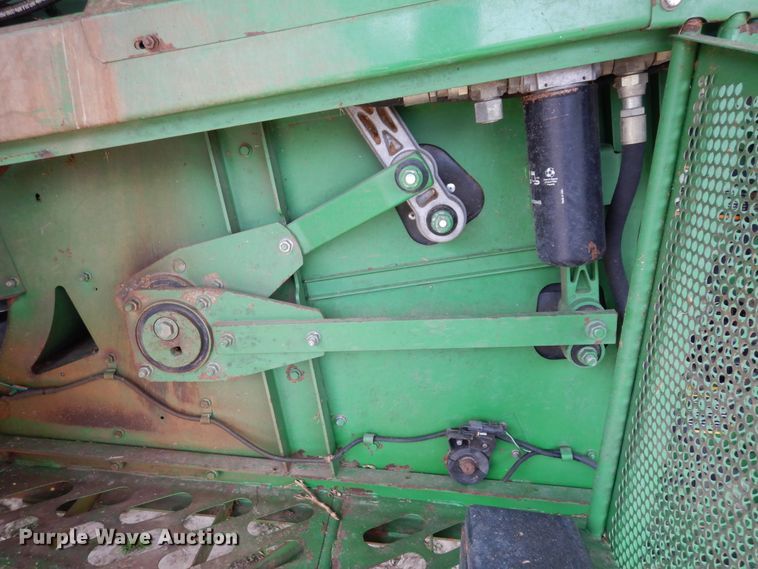 image for item DK0334 2004 John Deere 9760 STS  RWA combine