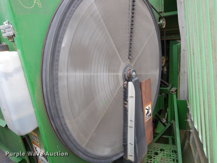 image for item DK0334 2004 John Deere 9760 STS  RWA combine