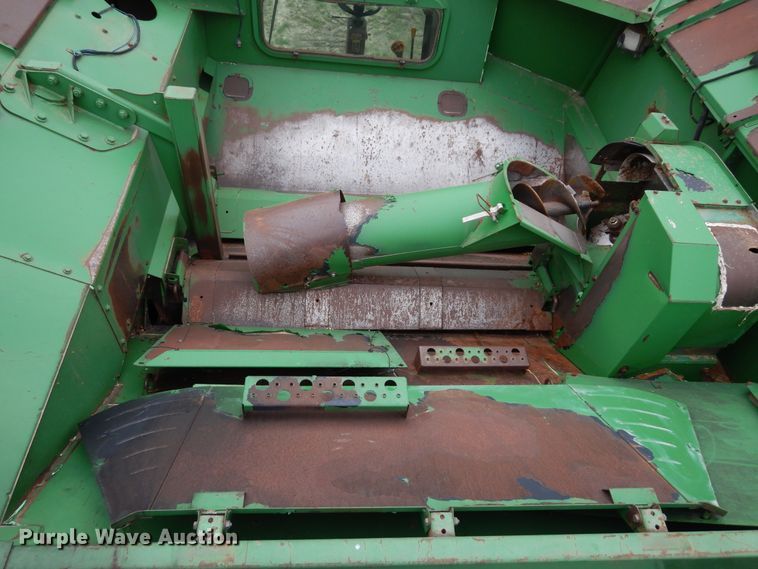 image for item DK0334 2004 John Deere 9760 STS  RWA combine