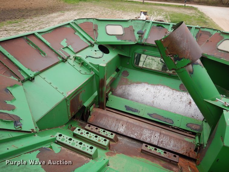 image for item DK0334 2004 John Deere 9760 STS  RWA combine