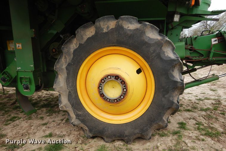 image for item DK0334 2004 John Deere 9760 STS  RWA combine