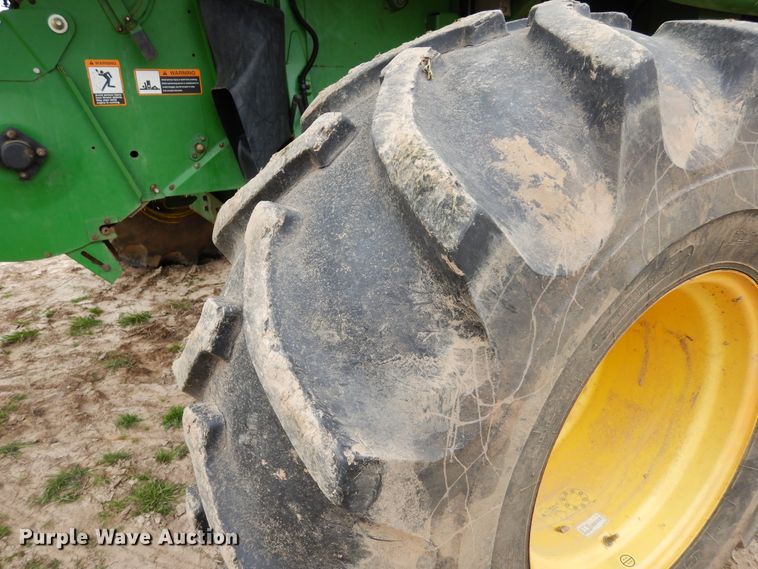 image for item DK0334 2004 John Deere 9760 STS  RWA combine