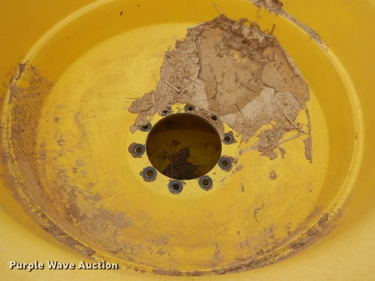 image for item DK0334 2004 John Deere 9760 STS  RWA combine