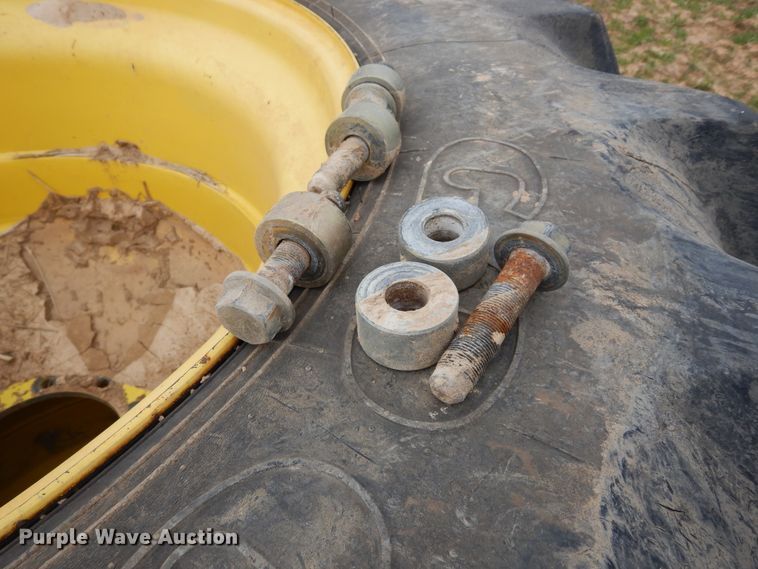 image for item DK0334 2004 John Deere 9760 STS  RWA combine