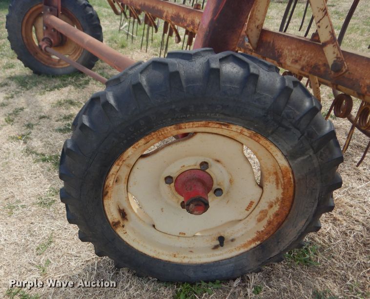 image for item DK0731 New Holland 56  hay rake