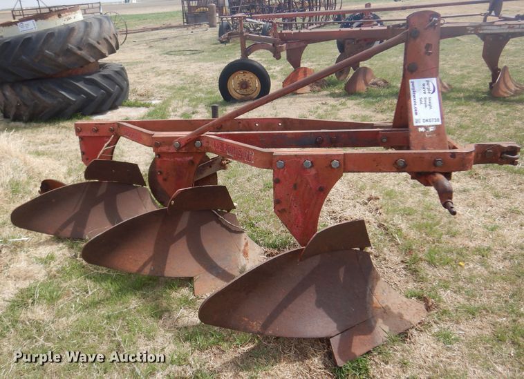 image for item DK0738 Massey Ferguson  three bottom plow