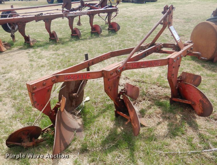 image for item DK0738 Massey Ferguson  three bottom plow