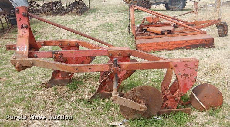 image for item DK0738 Massey Ferguson  three bottom plow