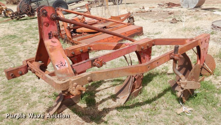 image for item DK0738 Massey Ferguson  three bottom plow