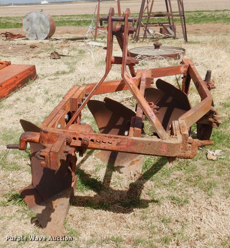 image for item DK0738 Massey Ferguson  three bottom plow