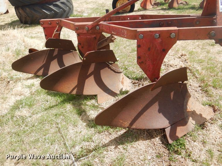 image for item DK0738 Massey Ferguson  three bottom plow